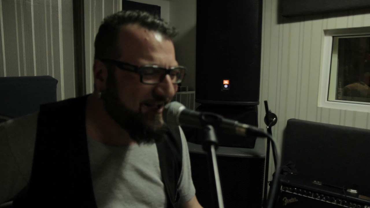 P.I.F. - Поля от слънчогледи (Live from the studio)