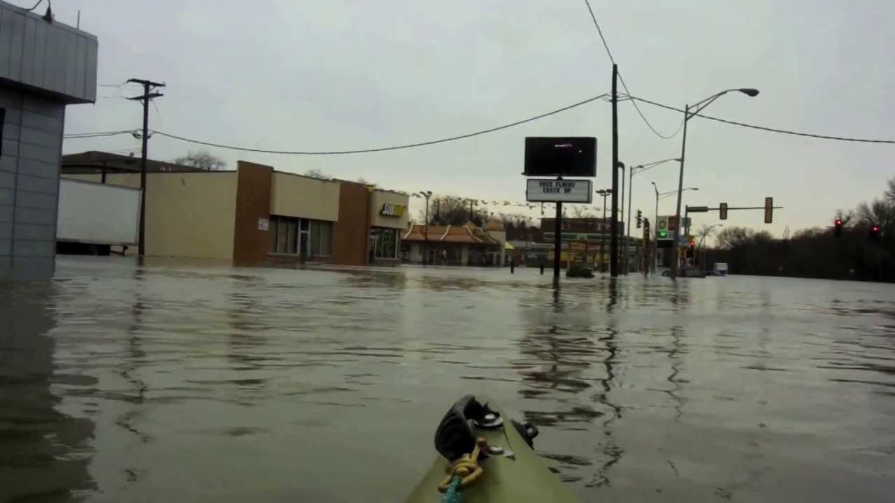 Des Plaines River Road in River Grove