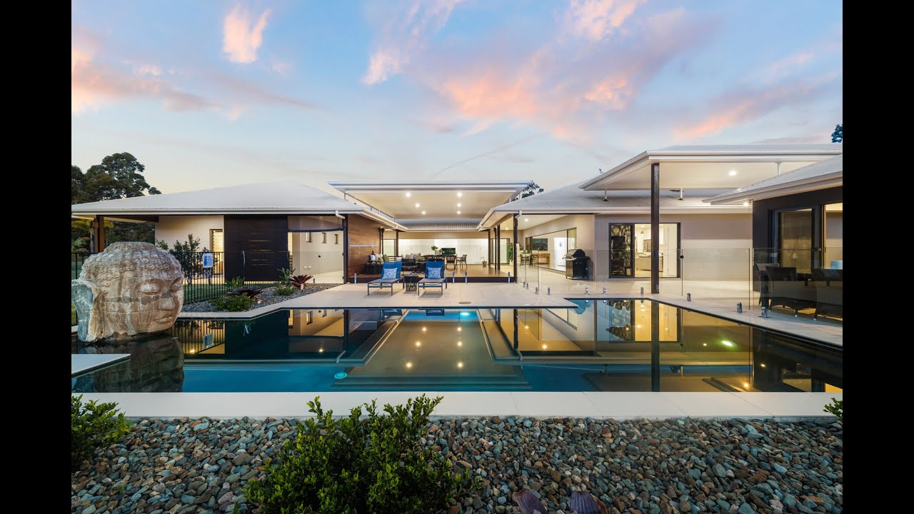5 acre entertainer's home MINUTES to Noosa
