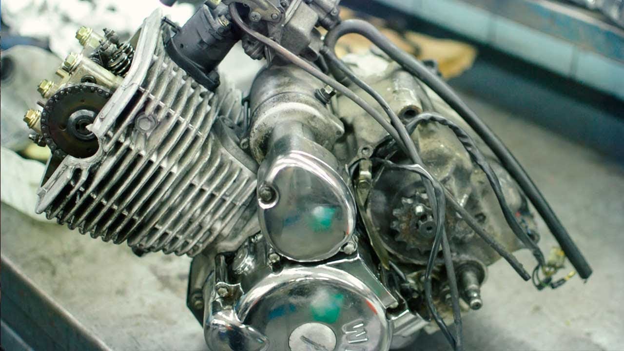 LIMPIEZA DE MOTOR EXTREMA a MANO | Restaurar MOTO Daelim Daystar por poco dinero Parte 2