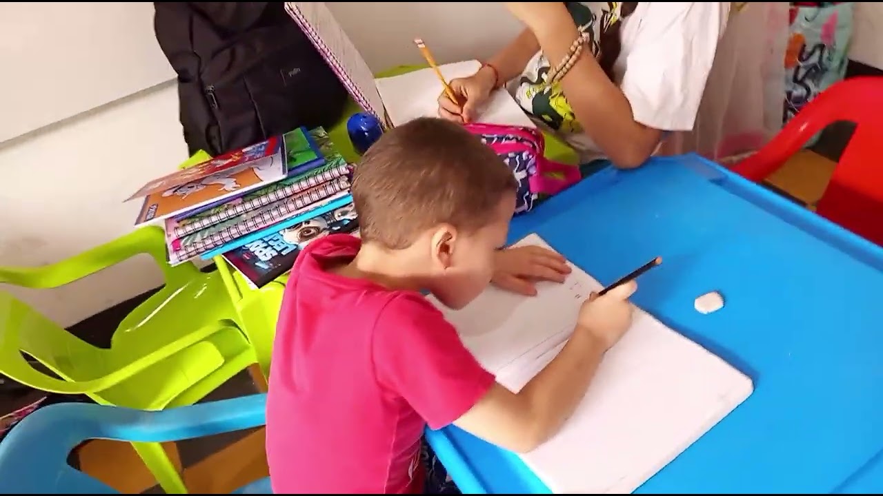 Multi - tareas Naty dejando 🫆 huella en la educación de nuestros niñ@s