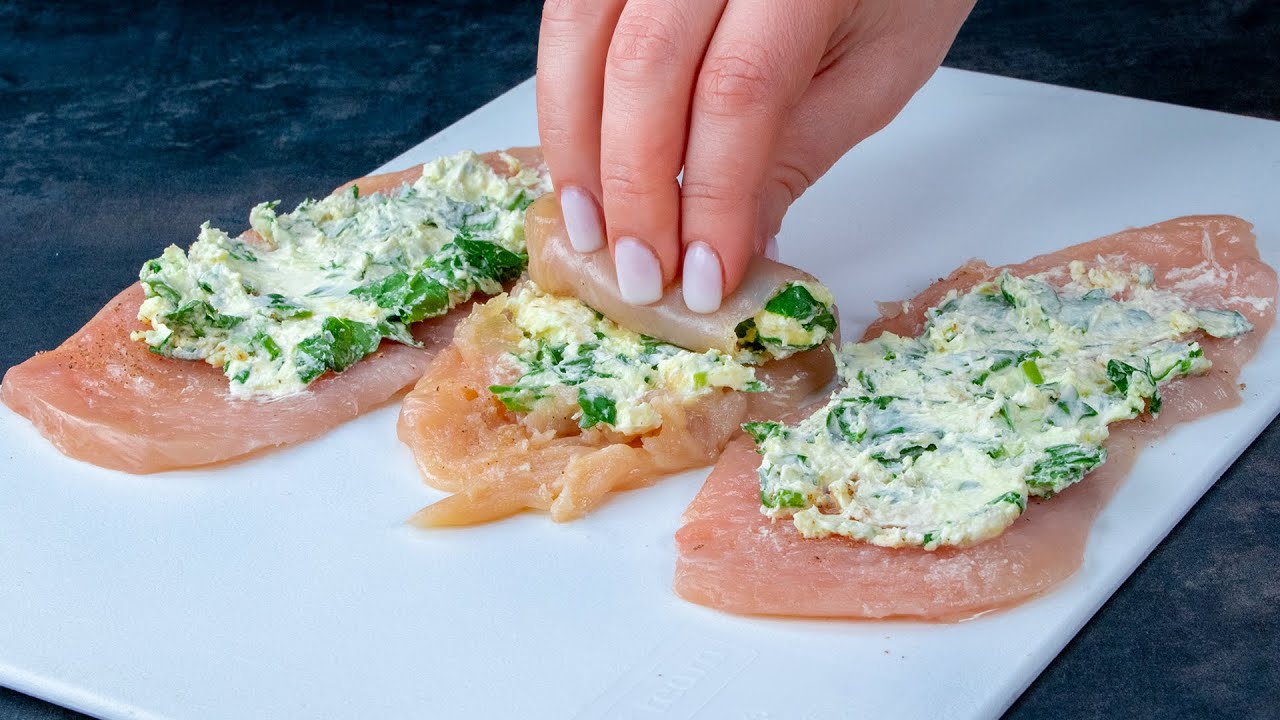 Minis roulades de blanc de poulet et de fromage à la crème que vous mangez d'un coup