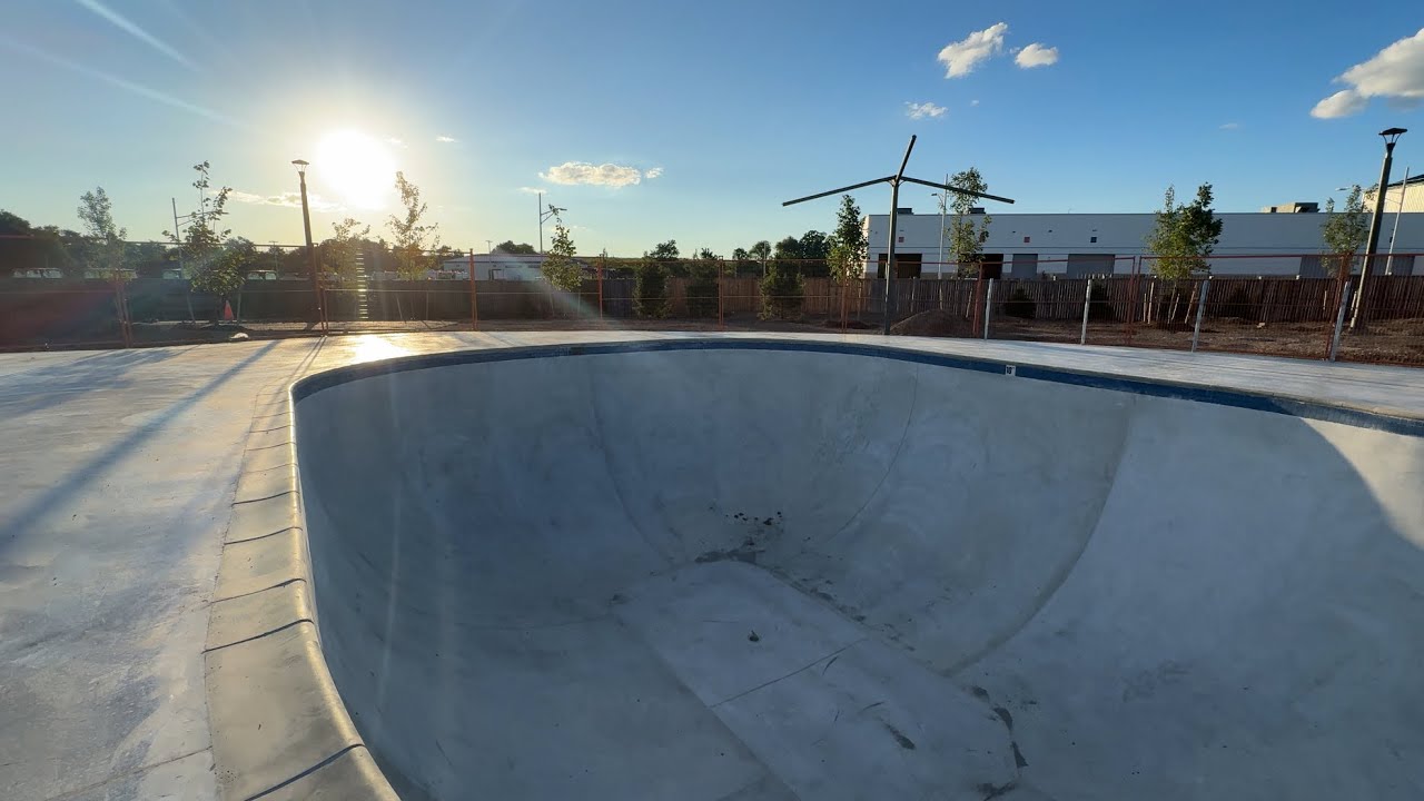 🆕 Oakville North Skateboarding Scooter Park Sixteen 16 Mile Sports Complex