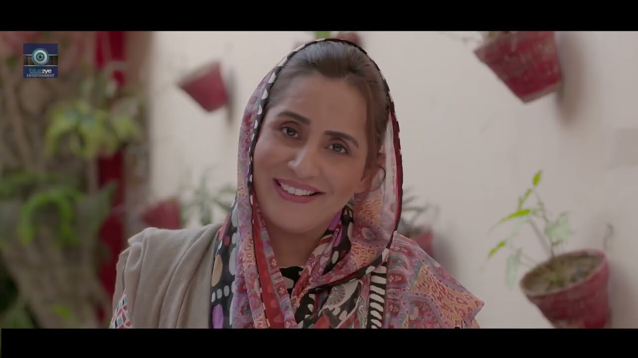 Sabreen Hisbani BTS on the set of 