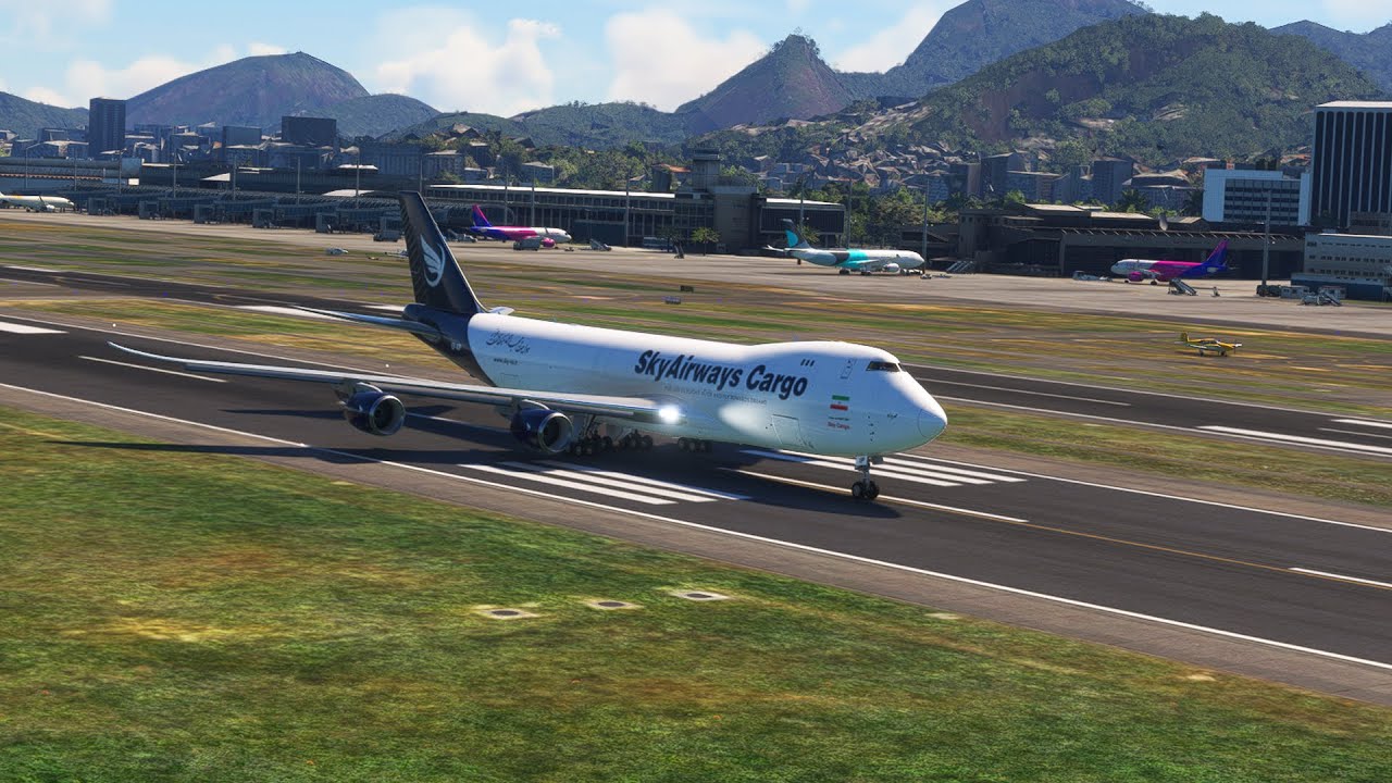 INSANE CROSSWIND TAKEOFF! Boeing 747 Battles Dangerous Winds at Antonio Carlos Jobim Airport 😱✈️