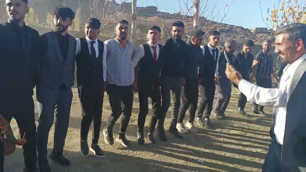 KOMA_ROJHAT & GENÇLERİN ÇILDIRDIGI AN   (GUNDE MUÇE)