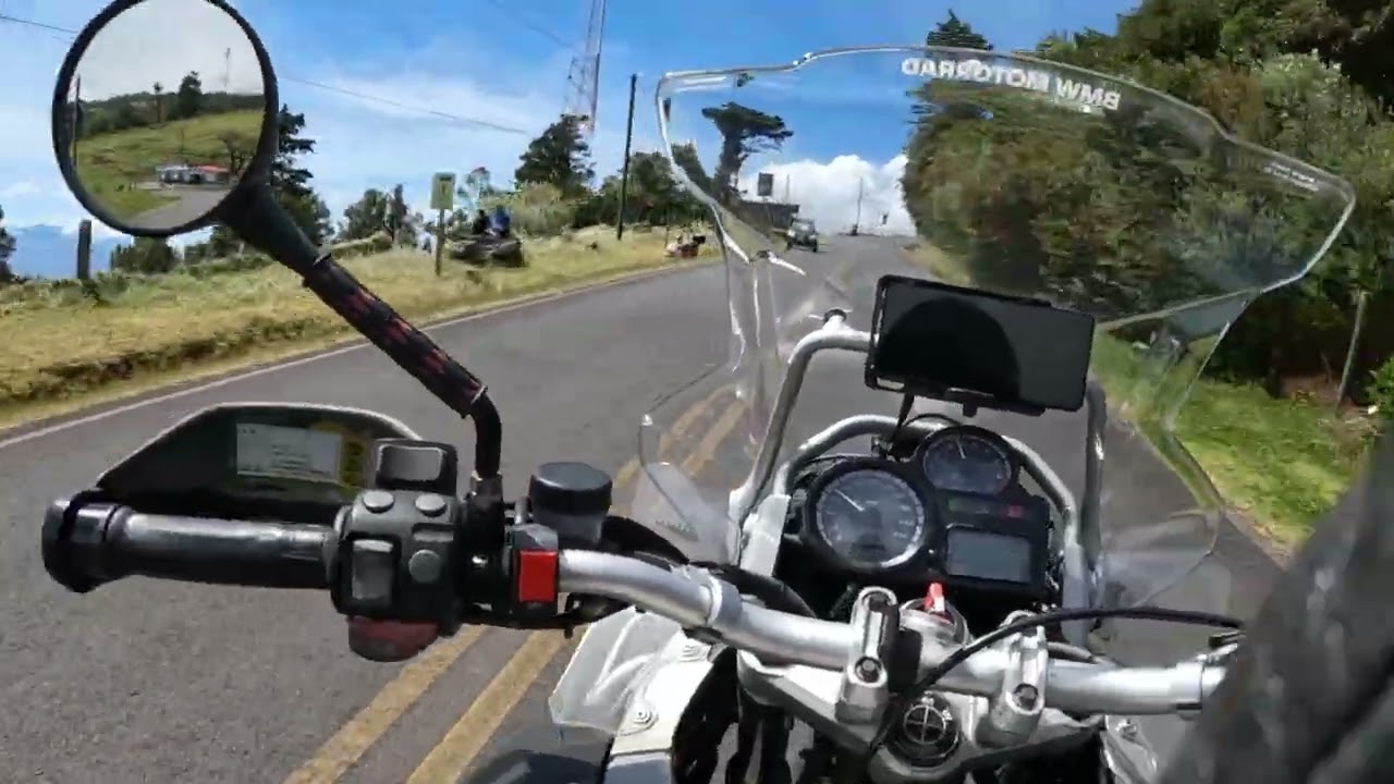 BMW GS1200 - Subiendo Volcán Poás - regresando por Vara Blanca