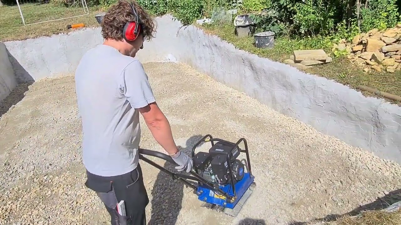 Schottertragschicht erstellen mit Mineralbeton 0-32 und Rüttelplatte Scheppach HP1200S