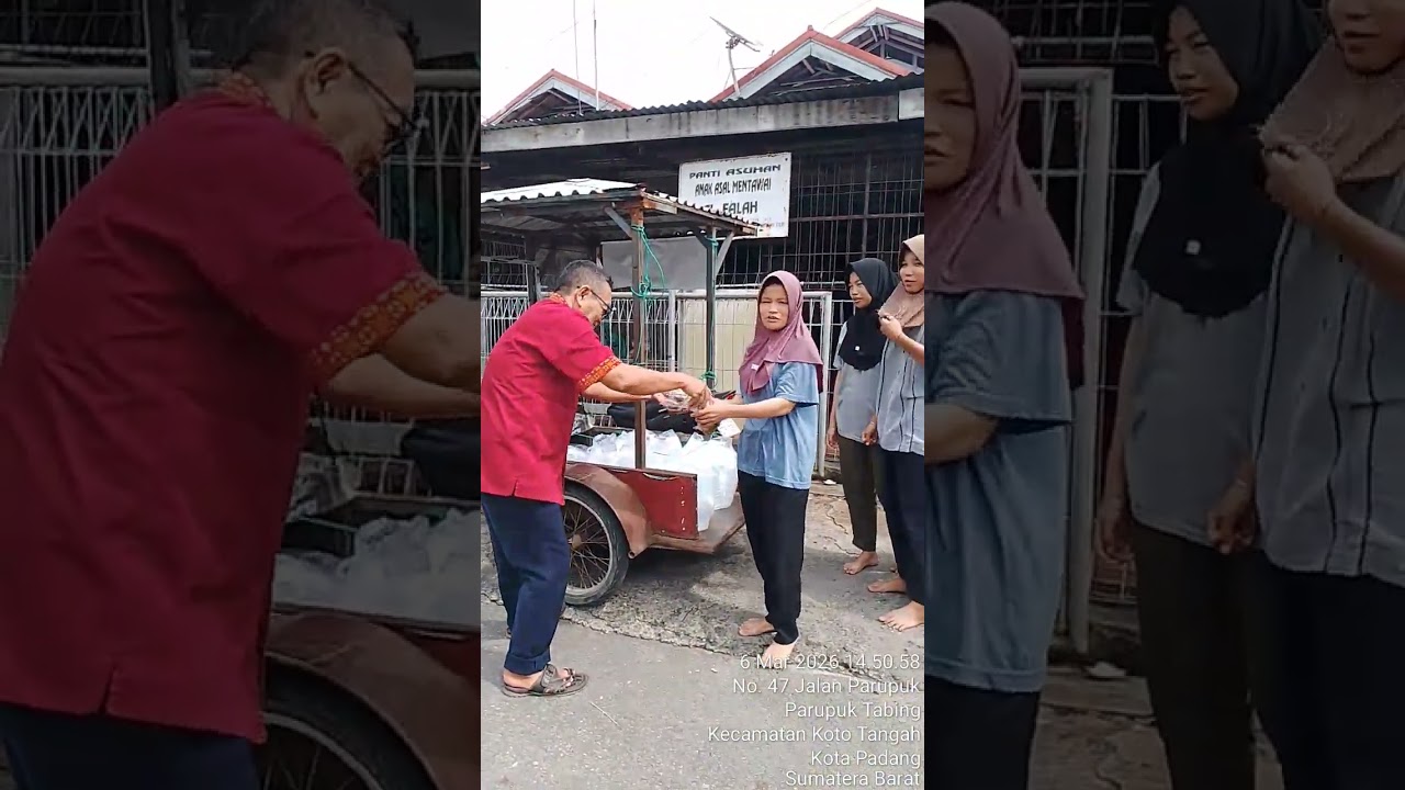 Membagikan nasi dan sarabi untuk anak panti asuhan Al Falah