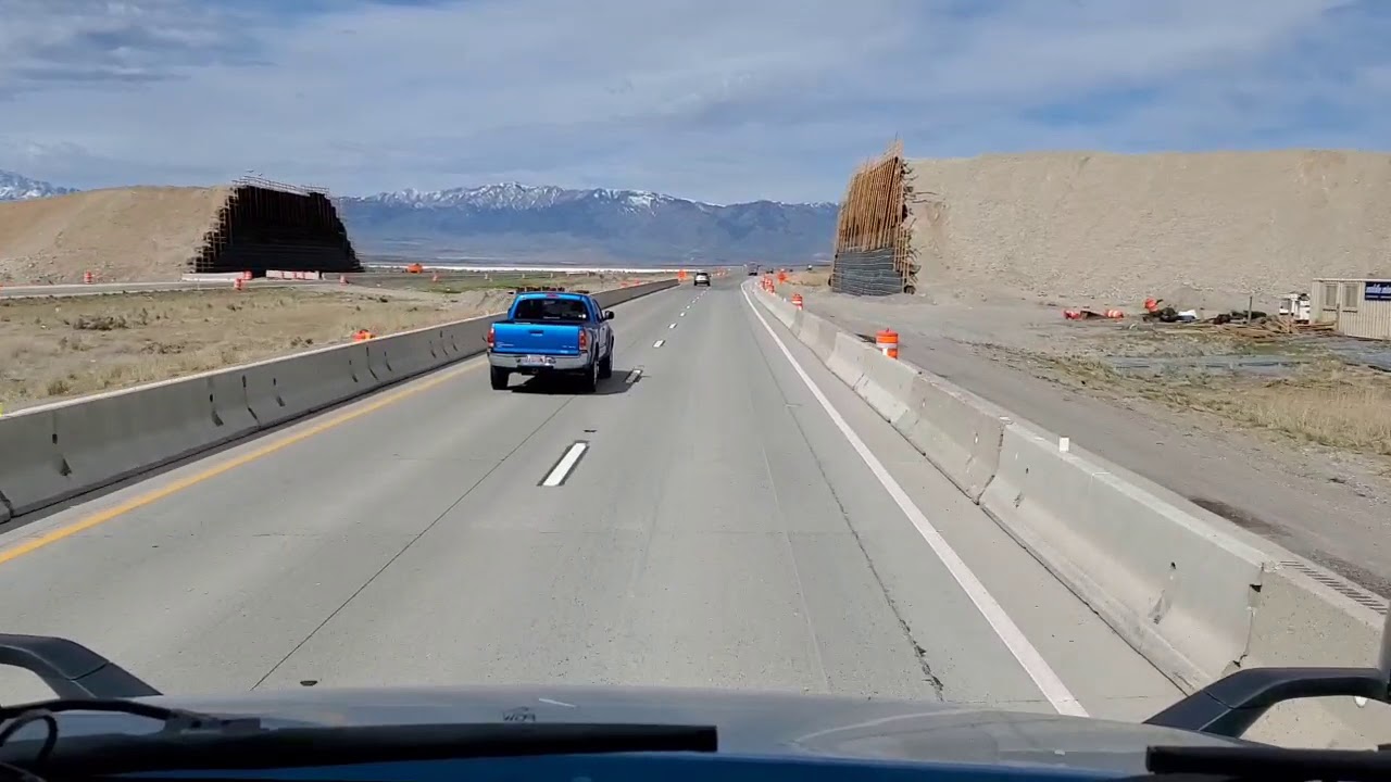 Путешествуем на грузовике по шоссе I-80 в штате Юта. Осматриваем солончаки Бонневилль!!