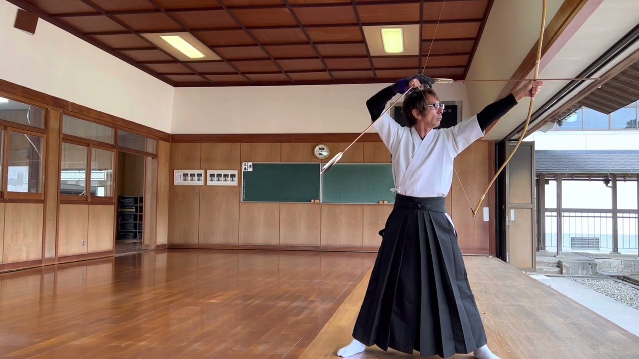 肌脱ぎしない弓道五段審査前の稽古　このままでは合格しない💦