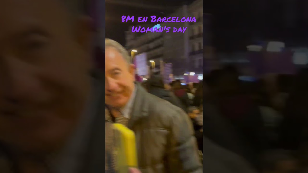 As&iacute; transcurre en #barcelona la #manifestacion por el #8m d&iacute;a internacional de la #mujer