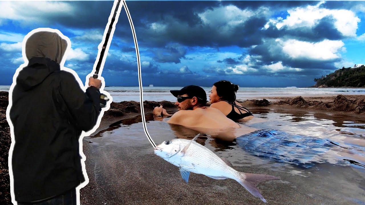 Fishing at New Zealand's most iconic beach - HOT WATER BEACH, Coromandel