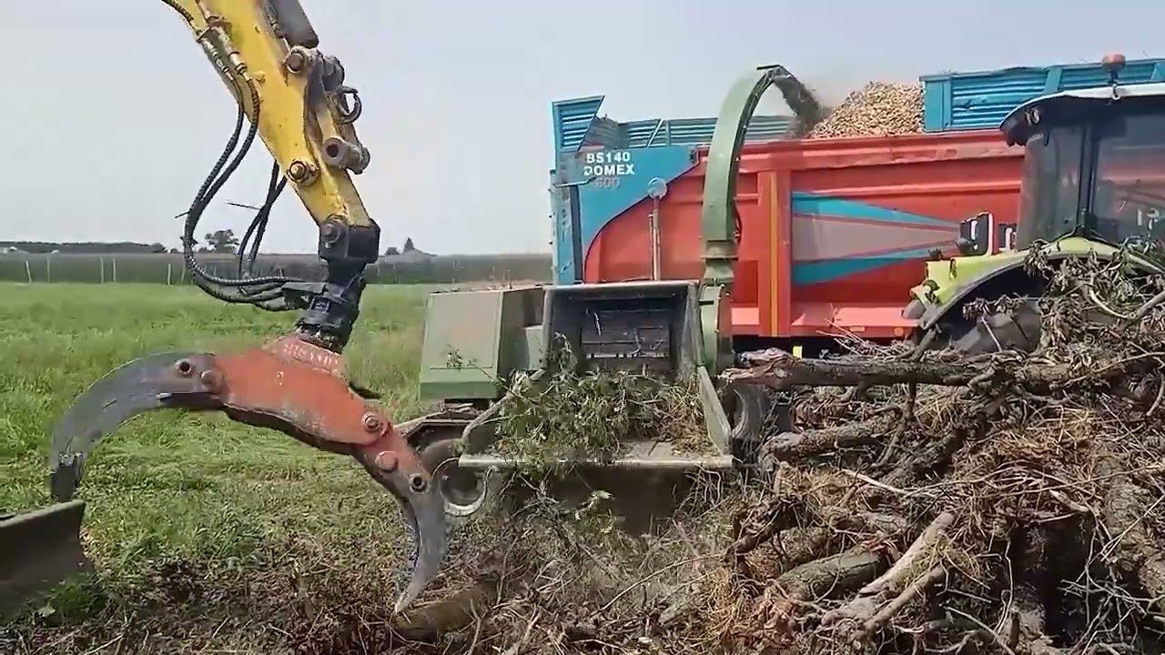 PEZZOLATO PTH 40.70 G - Claas 140 hp PTO-driven drum chipper