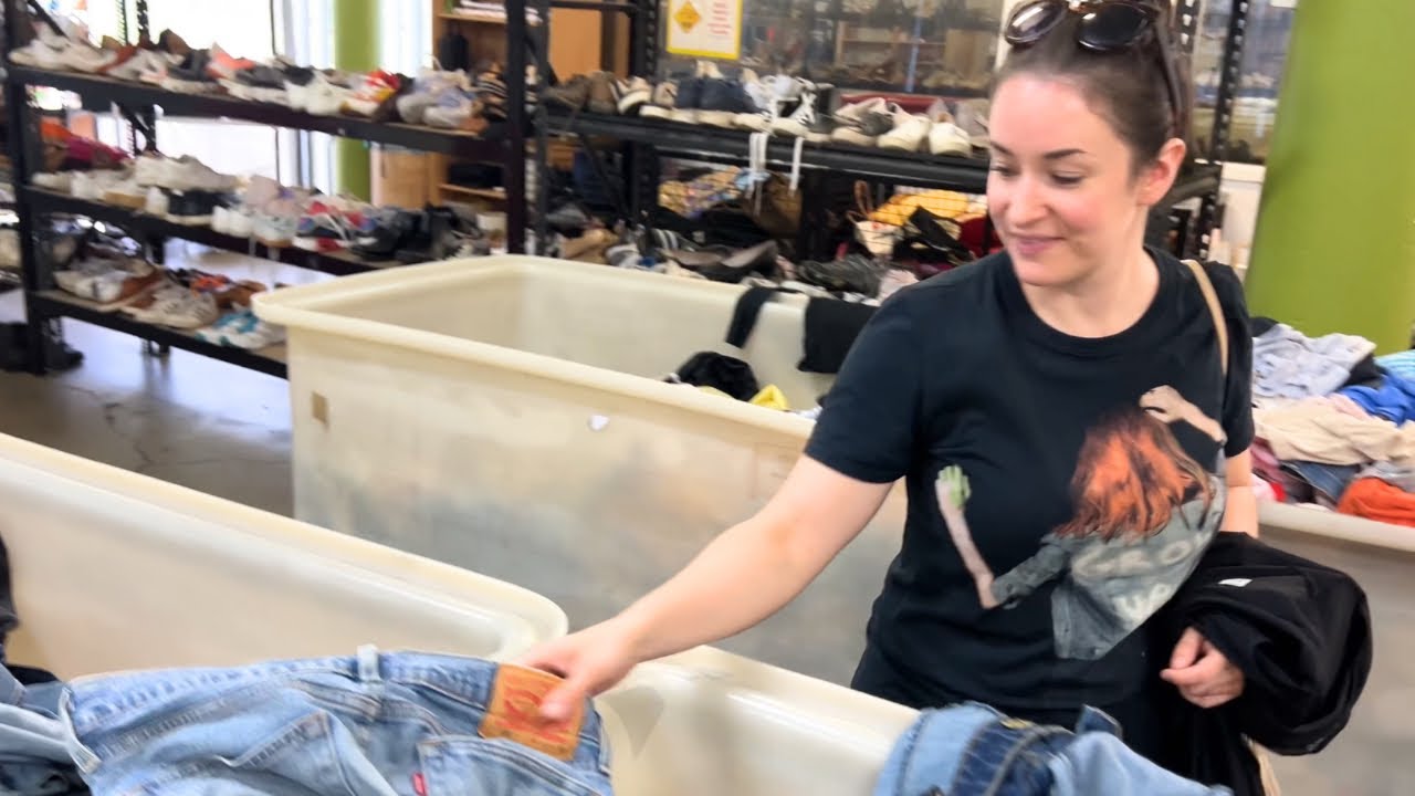 Is This Australia&rsquo;s Answer to The Goodwill Bins!!!!