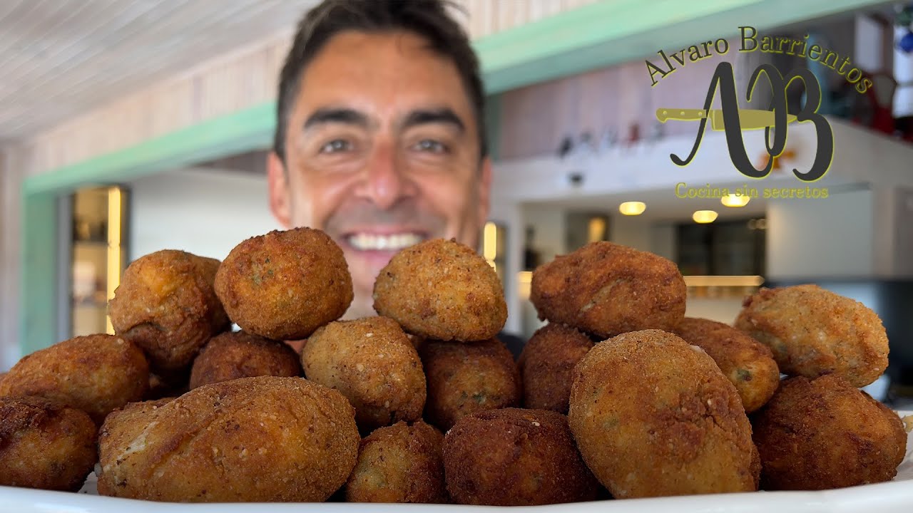 CROQUETAS DE POLLO. CREMOSAS POR DENTRO, CROCANTES POR FUERA. Croquetas de pollo Alvaro Barrientos.