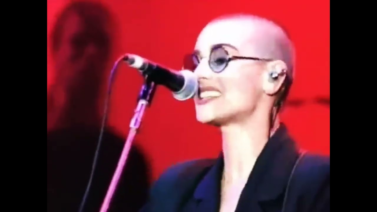 AMVR SINÉAD O'CONNOR THE EMPEROR'S NEW CLOTHES LIVE 1990 FULLY REMASTERED 4K 60FPS