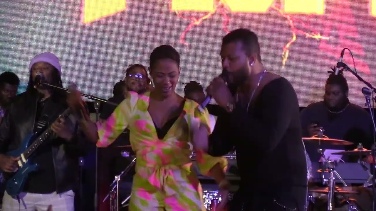 Harmonik  -  Pap Ka Separe Live in Paris | April 9th 2023