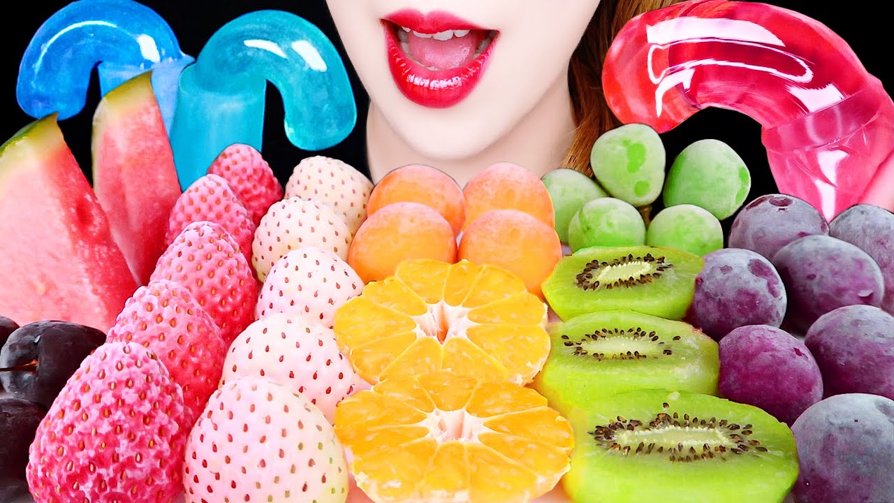 ASMR FROZEN FRUIT *WHITE STRAWBERRIES, SHINE MUSCATS, HONEY JELLY EATING SOUNDS MUKBANG 먹방 咀嚼音