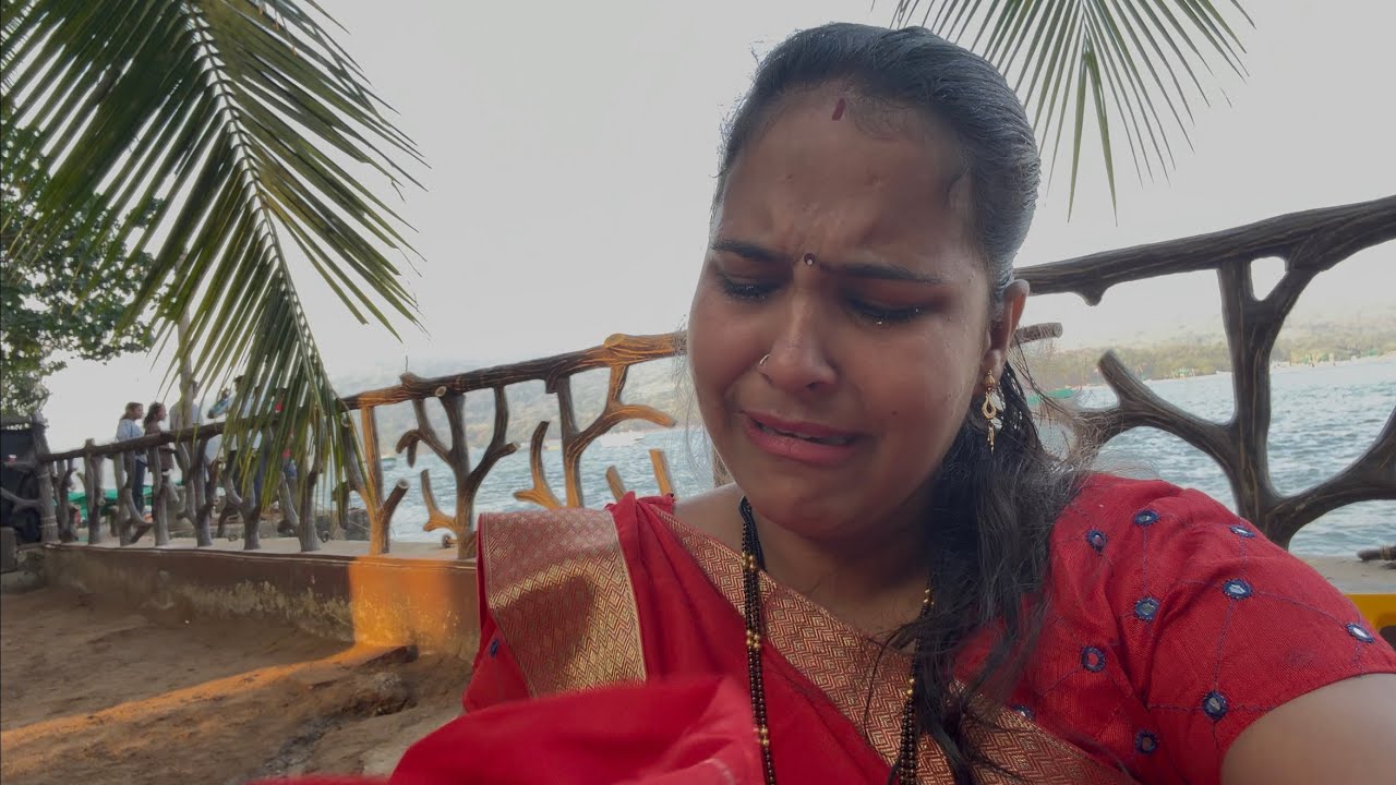 का माझ्या मुळावर उठली आहे 😖
