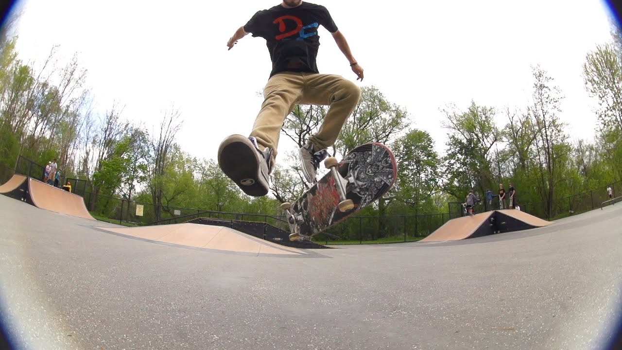 Skateology: Late laser flip