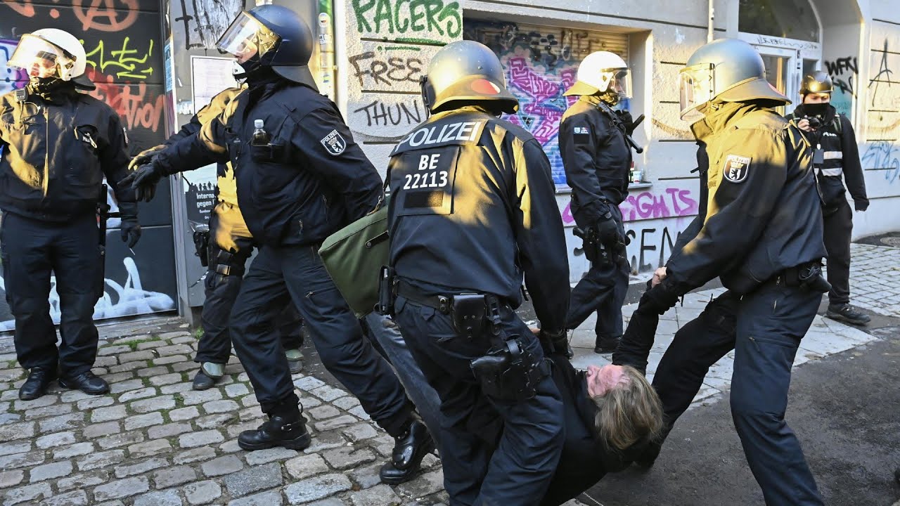 Polizei räumt linkes Wohnprojekt 