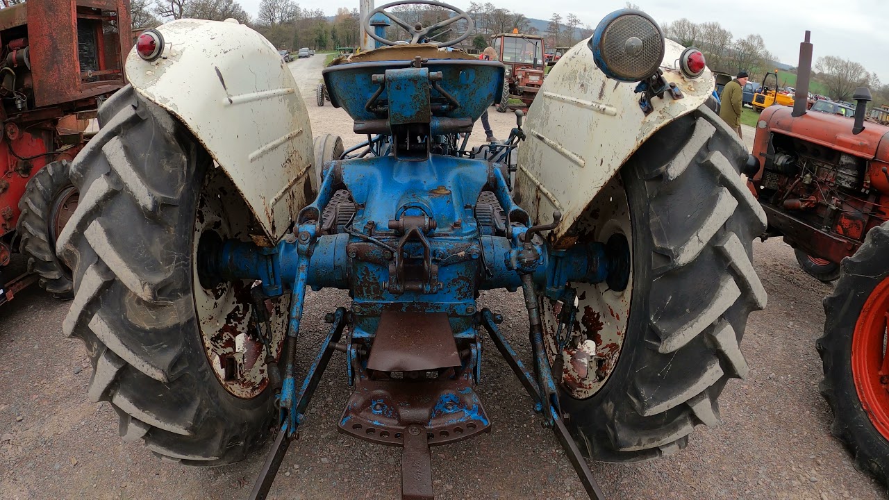 1964 Fordson Super Major New Performance 3.6 Litre 4-Cyl Diesel Tractor (54 HP)