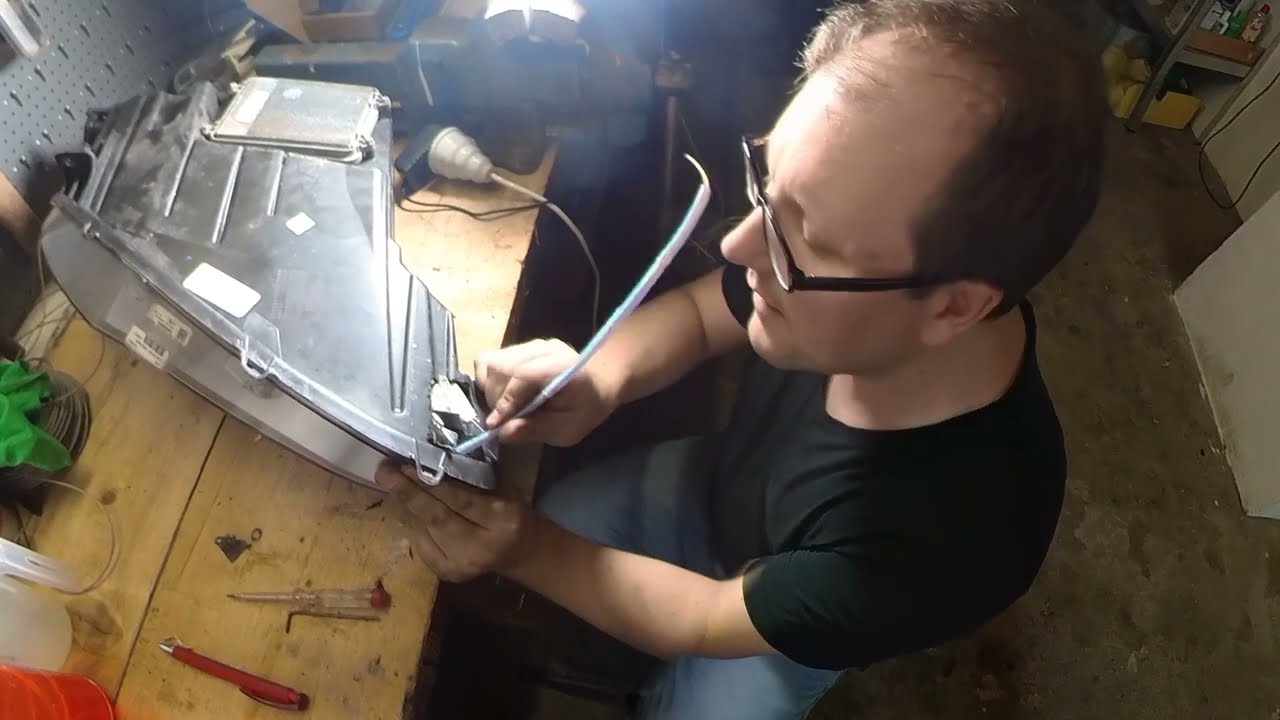 Tesla Model S Facelift Scheinwerfer - Tagfahrlicht Reparatur - Headlight repair