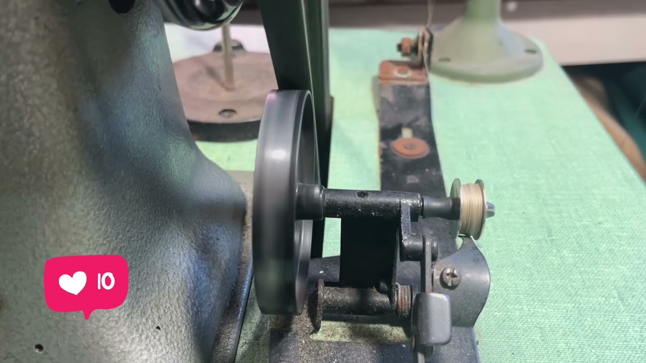 This Old Singer 112W115 Bobbin Winder Still Works! 😮