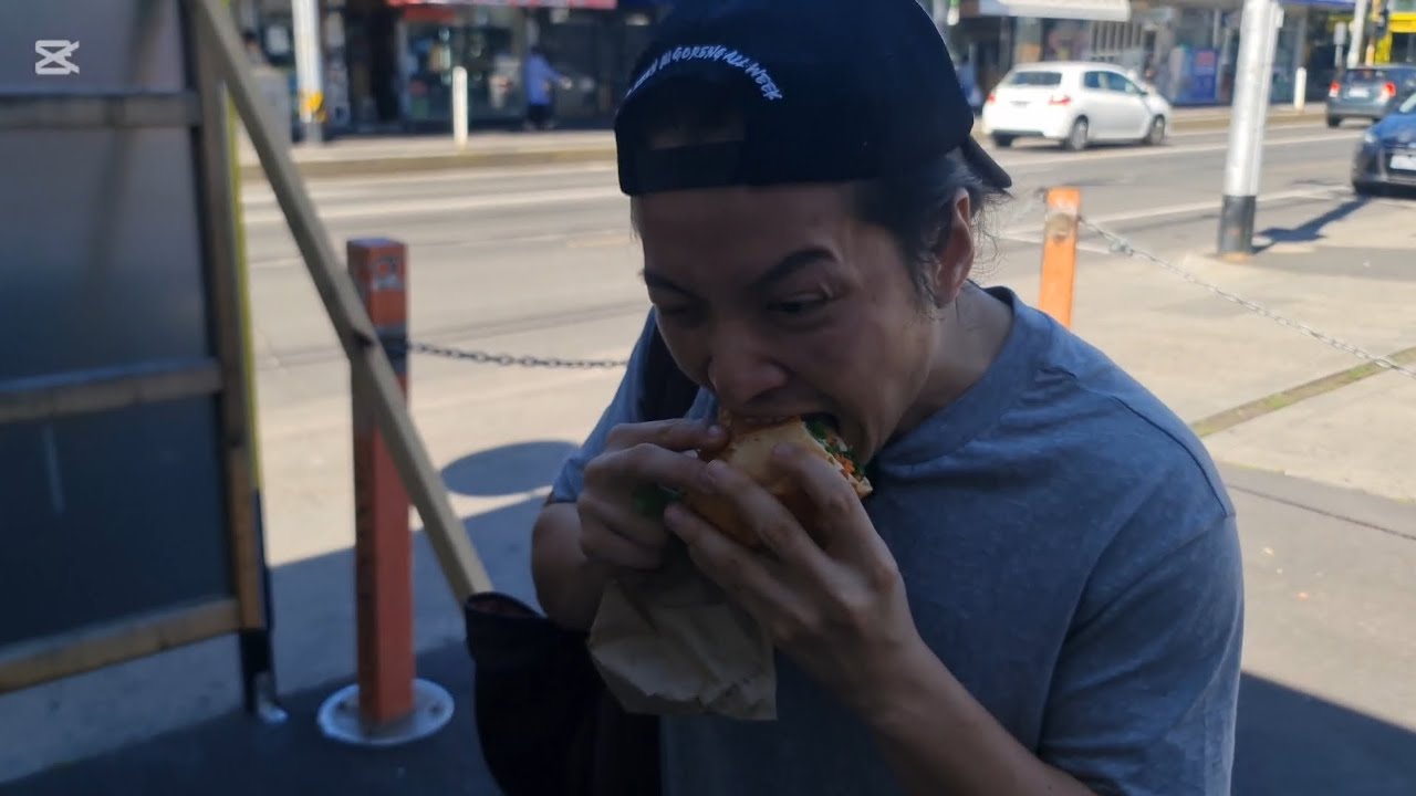 Melbourne Vlog Part 3 - We tried one of Melbourne's best Banh Mi places