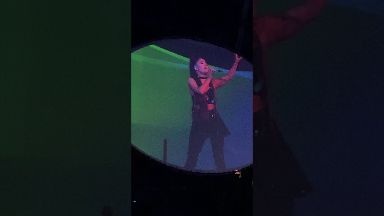 Ariana Grande - Break Free Live - Sweetener Tour Brooklyn 2019
