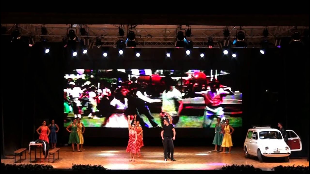 Leo Dancing Club   °  Grease°      21° Saggio Spettacolo 2015