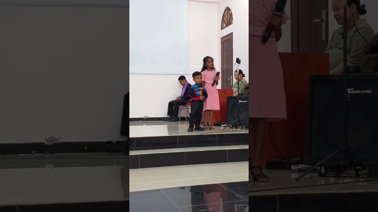 Nona Tika dan Nyong Tika