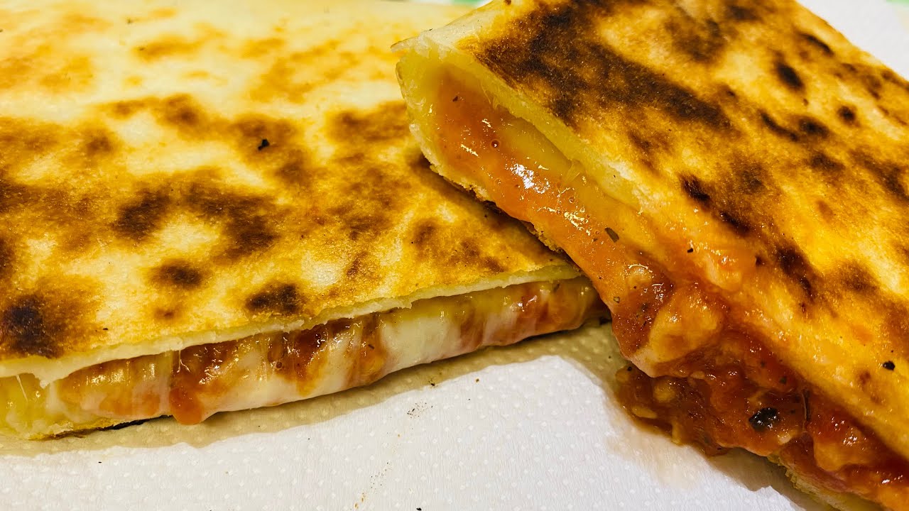 Crescioni pomodoro mozzarella￼. impasto morbido con la ricotta￼