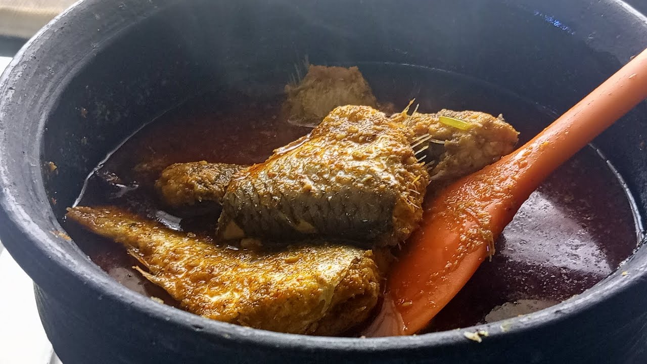 Indian agri fish curry recipe | फिश कालवण |