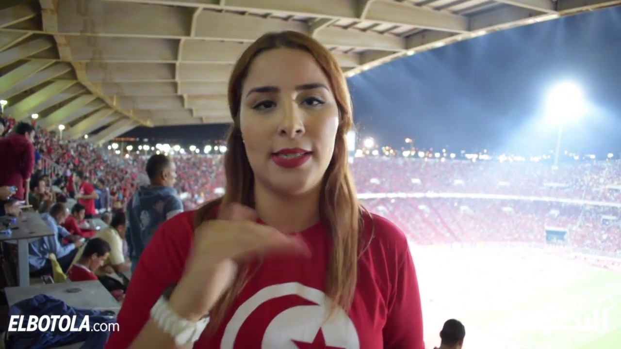 مشجعة النجم الساحلي التي أثارت جمهور الأهلي تكسر صمتها وتوجه رسالة إلى الشعب المصري والتونسي