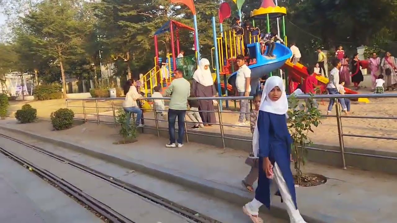 Kankaria Lake | Kankaria Zoo | Rides | Balvatika | Nagina Wadi | Boating | Laser Show | Ahmedabad