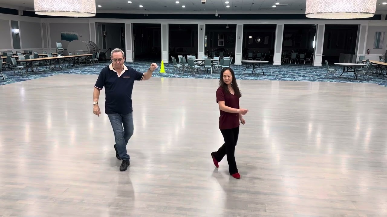 RUMBA MARIA LA O Line Dance Demo (Ira Weisburd)