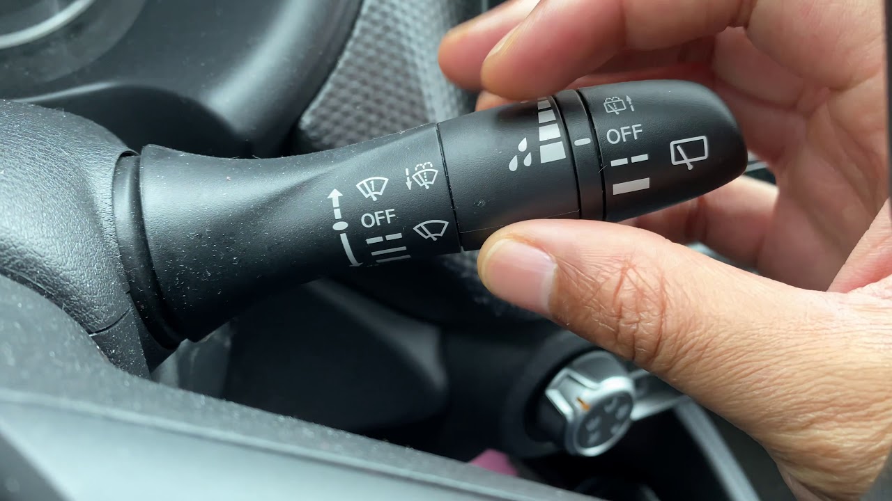 Nissan Kicks - How to turn on/off windshield wipers