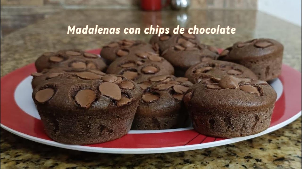 MADALENAS CON CHIPS DE CHOCOLATE #lunch #recetas #madalenas #muffins #chocolate #chocolatecake