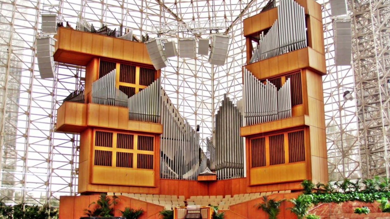 Patrice Caire Performs on the Hazel Wright Organ at the Crystal Cathedral