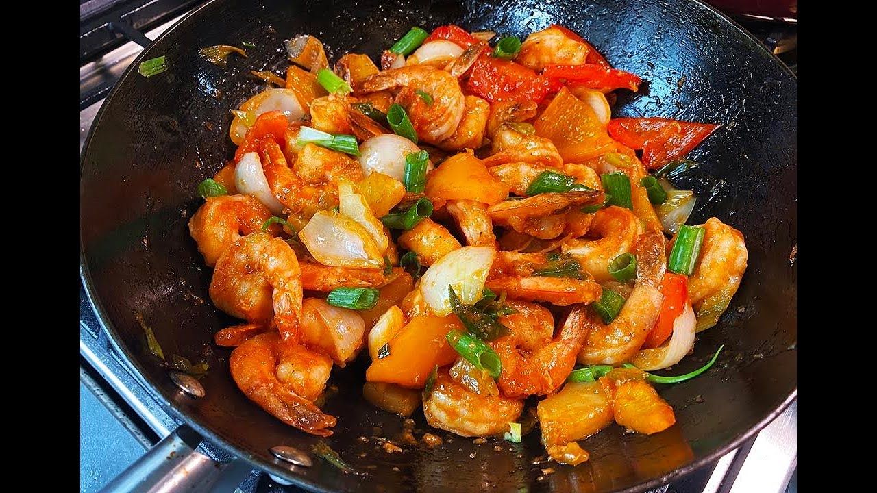Креветки в кисло-сладком соусе с ананасом | CaribbeanPot.com