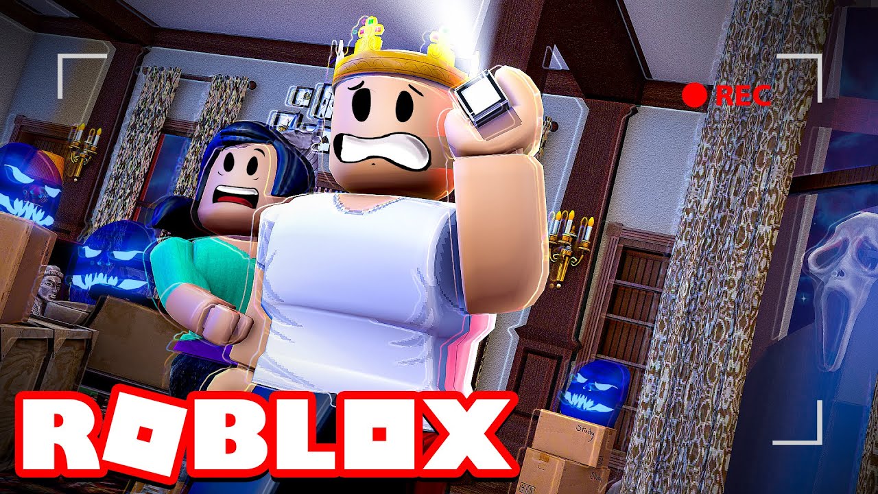 LIVING in a HAUNTED HOUSE | Roblox - Haunted (Story)