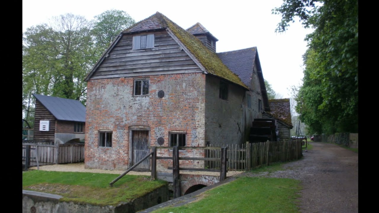 MAPLEDURHAM WATERMILL, READING.