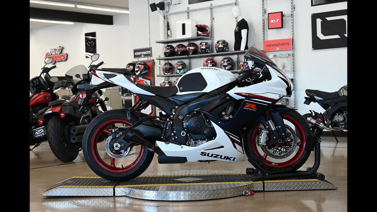 2025 Suzuki GSXR600 | Walk Around, Start-Up & Sound Clip
