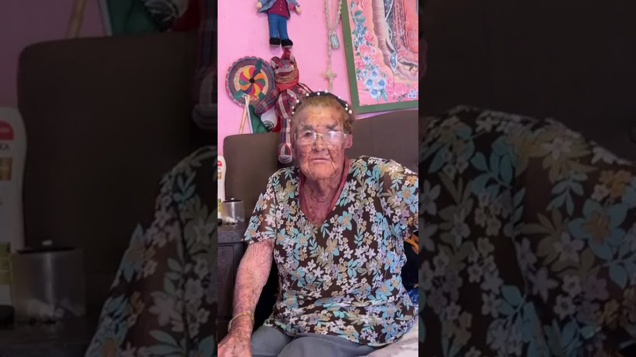 Doña Beba se entera que hoy se cumple el primer aniversario luctuoso de don Pancho
