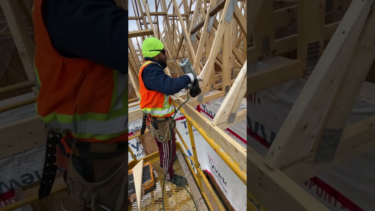 #canadahouse #framing #work #framinglife #constructioncompanies #canada