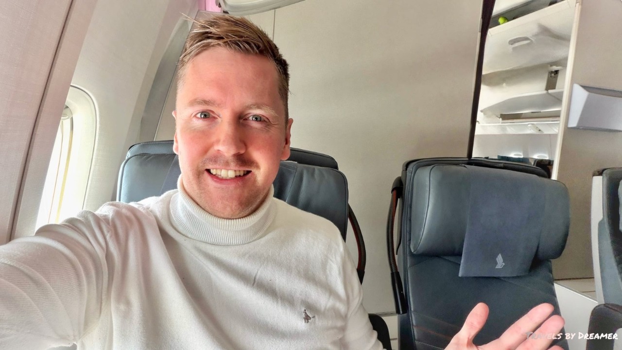 14 часов в премиум-эконом-классе Singapore Airlines