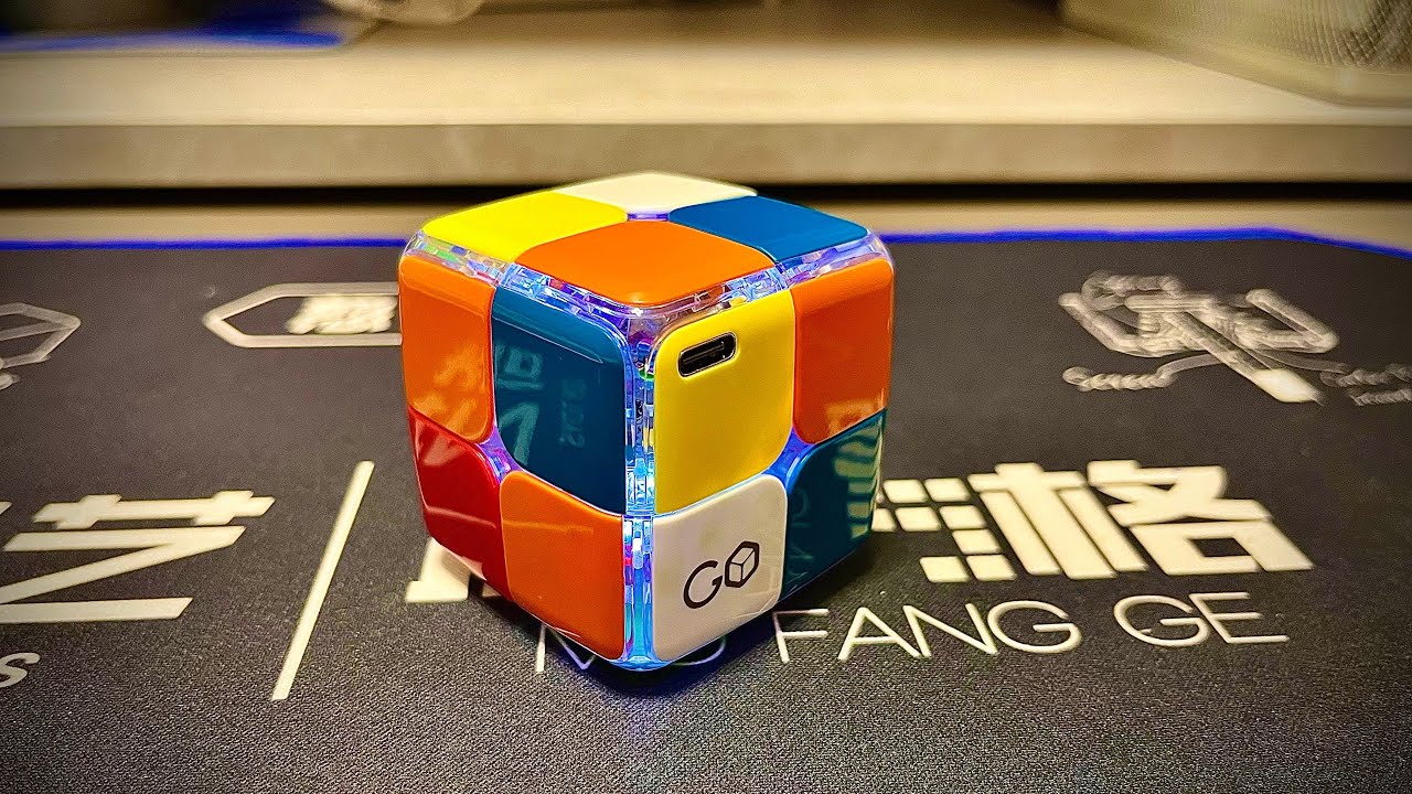 I buy the 2x2 smart cube make by go!