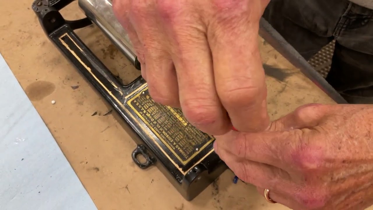 2071.  How to disassemble the top-end of an Edison Home phonograph ￼
